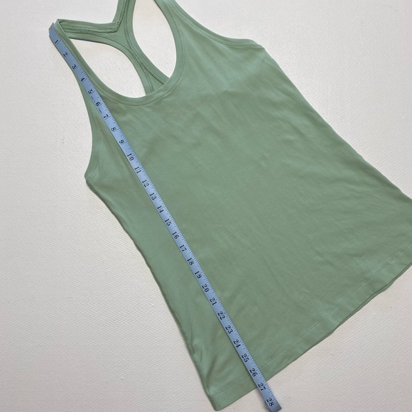 Lululemon Cool Racerback in Green Fern Size 8-10 EUC - Picture 8 of 9